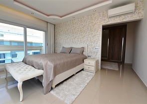 اطلالة بحر - بنتهاوس فاخرة - ضمن مجمع مميز بخدمات 5 نجوم -في مهموتلار / الانيا 