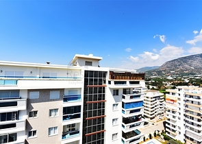 اطلالة بحر - بنتهاوس فاخرة - ضمن مجمع مميز بخدمات 5 نجوم -في مهموتلار / الانيا 