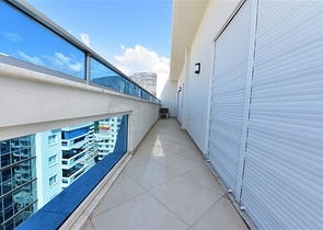 اطلالة بحر - بنتهاوس فاخرة - ضمن مجمع مميز بخدمات 5 نجوم -في مهموتلار / الانيا 