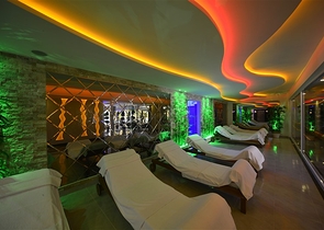 اطلالة بحر - بنتهاوس فاخرة - ضمن مجمع مميز بخدمات 5 نجوم -في مهموتلار / الانيا 