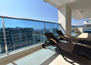 اطلالة بحر - بنتهاوس فاخرة - ضمن مجمع مميز بخدمات 5 نجوم -في مهموتلار / الانيا 