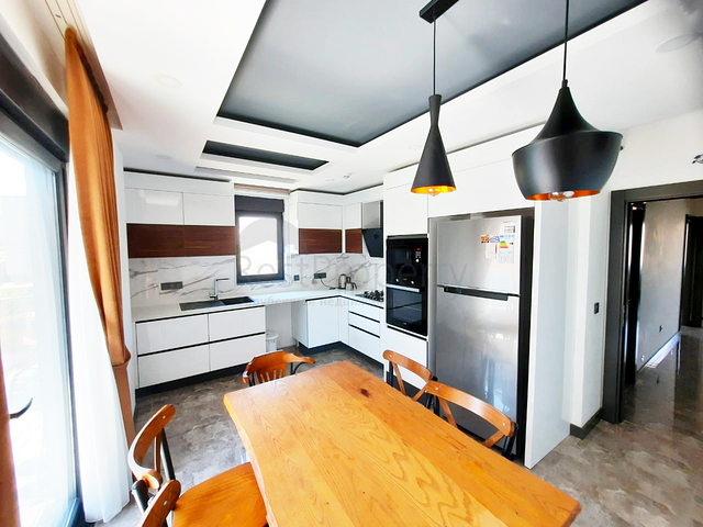 شقة 3 + 1 مع أثاث في كيبيز أنطاليا