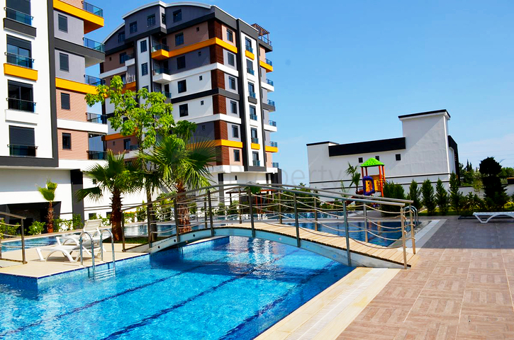 شقة 3 + 1 مع أثاث في كيبيز أنطاليا