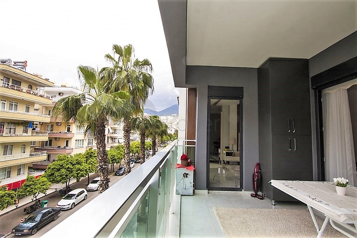 في مركز المدينة - شقة غرفتين وصالة مفروشة - الانيا 