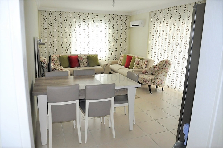 مجمع يضم كافة الخدمات -قريب من البحر - شقة مفروشة 1+1- في مهموتلار / الانيا 