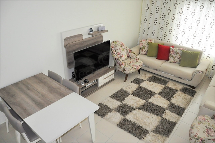 مجمع يضم كافة الخدمات -قريب من البحر - شقة مفروشة 1+1- في مهموتلار / الانيا 