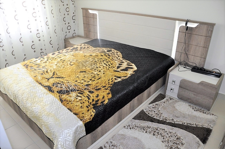 مجمع يضم كافة الخدمات -قريب من البحر - شقة مفروشة 1+1- في مهموتلار / الانيا 