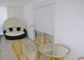 مجمع يضم كافة الخدمات -قريب من البحر - شقة مفروشة 1+1- في مهموتلار / الانيا 