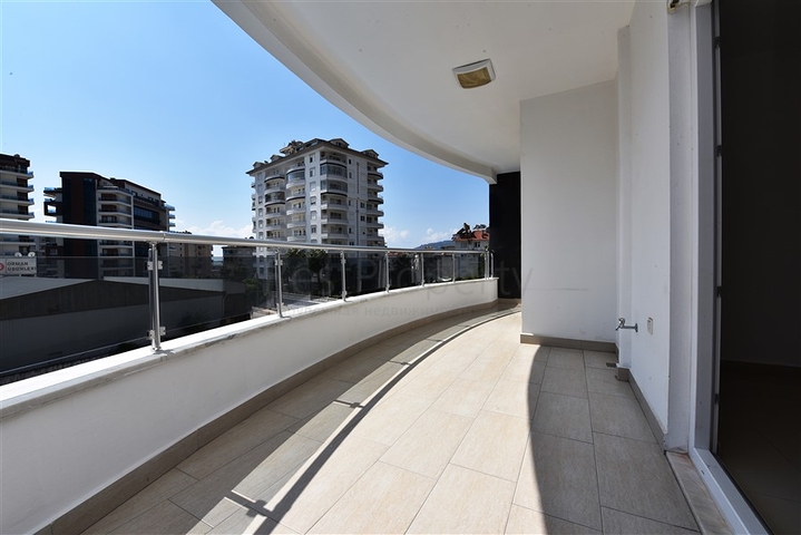 شقة غرفة وصالة - في منطقة مركزية - وضمن مجمع يضم كافة الخدمات - جيكجلي / الانيا 