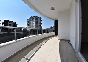 شقة غرفة وصالة - في منطقة مركزية - وضمن مجمع يضم كافة الخدمات - جيكجلي / الانيا 