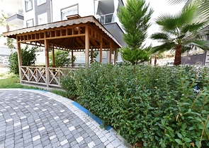 شقة غرفة وصالة - في منطقة مركزية - وضمن مجمع يضم كافة الخدمات - جيكجلي / الانيا 