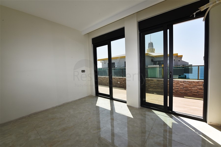 اطلالة بحر مباشرة - دوبلكس فاخرة 4 غرف وصالة - في مهموتلار / الانيا 