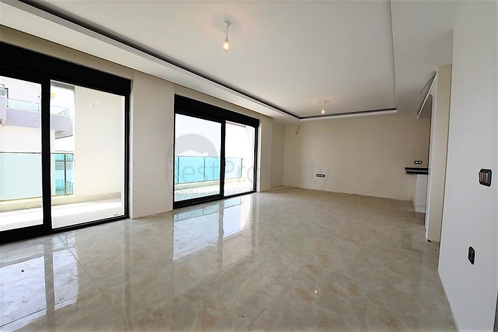 اطلالة بحر مباشرة - دوبلكس فاخرة 4 غرف وصالة - في مهموتلار / الانيا 