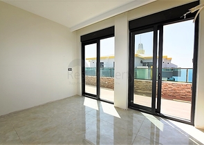 اطلالة بحر مباشرة - دوبلكس فاخرة 4 غرف وصالة - في مهموتلار / الانيا 