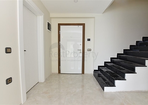 اطلالة بحر مباشرة - دوبلكس فاخرة 4 غرف وصالة - في مهموتلار / الانيا 