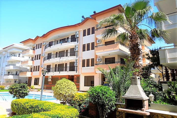 شقة قريبة من المركز والبحر- مؤثثة - في منطقة اوبا / الانيا 