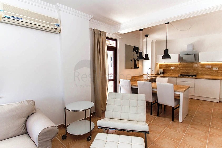 شقة قريبة من المركز والبحر- مؤثثة - في منطقة اوبا / الانيا 