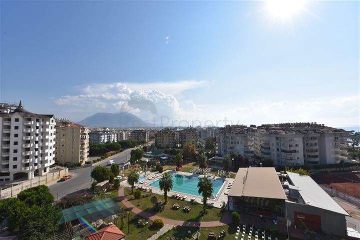 اطلالة بحر - مجمع فاخر - شقة غرفتين وصالة - في مركز المدينة / الانيا