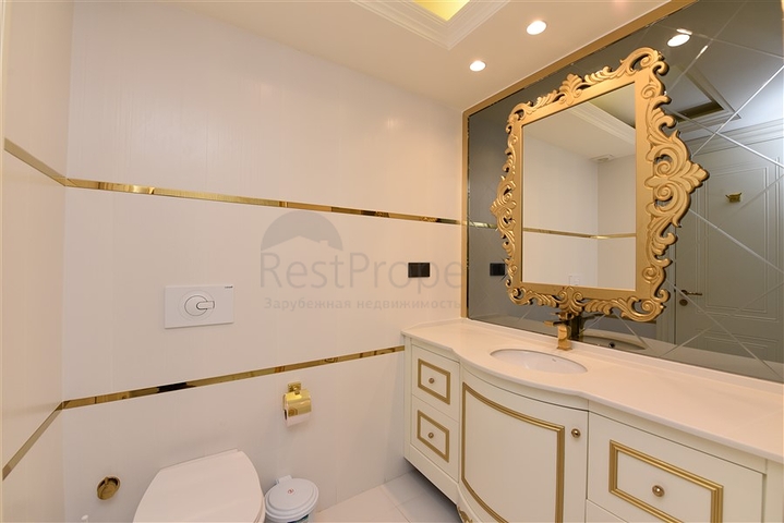 اطلالة بحر - مجمع فاخر - شقة غرفتين وصالة - في مركز المدينة / الانيا