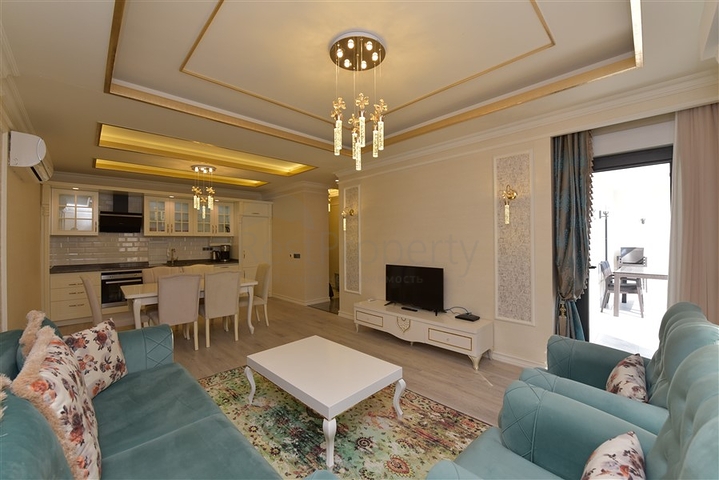 اطلالة بحر - مجمع فاخر - شقة غرفتين وصالة - في مركز المدينة / الانيا