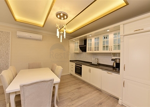 اطلالة بحر - مجمع فاخر - شقة غرفتين وصالة - في مركز المدينة / الانيا