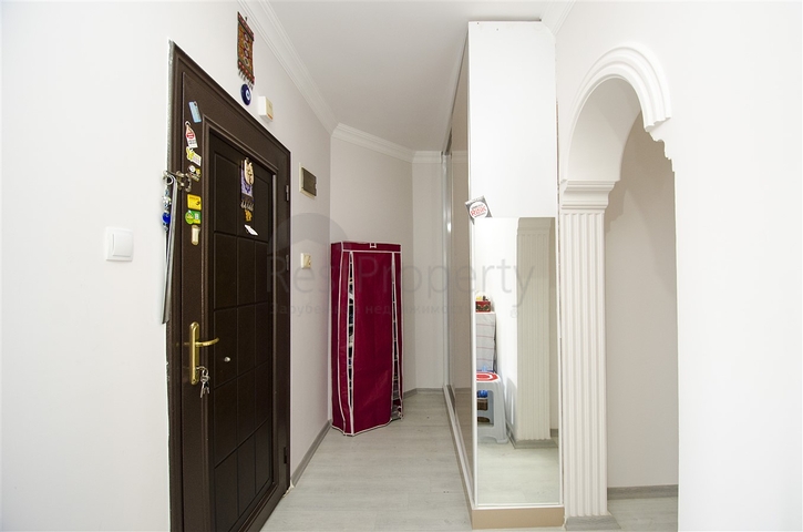 شقة واسعة 3 + 1 مع أثاث في كونيالتي أنطاليا