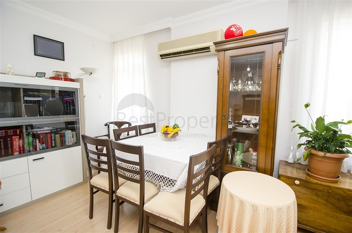 شقة واسعة 3 + 1 مع أثاث في كونيالتي أنطاليا