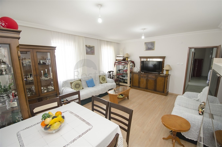 شقة واسعة 3 + 1 مع أثاث في كونيالتي أنطاليا