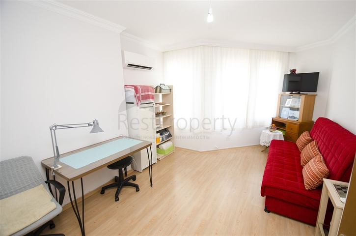 شقة واسعة 3 + 1 مع أثاث في كونيالتي أنطاليا