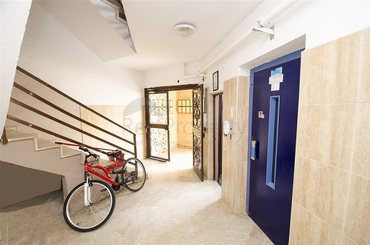 شقة واسعة 3 + 1 مع أثاث في كونيالتي أنطاليا