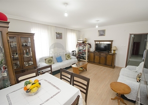 شقة واسعة 3 + 1 مع أثاث في كونيالتي أنطاليا