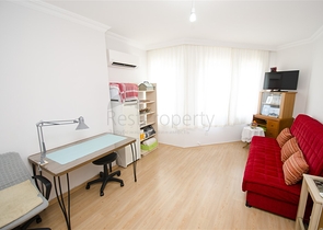 شقة واسعة 3 + 1 مع أثاث في كونيالتي أنطاليا