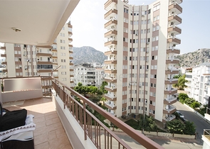 شقة واسعة 3 + 1 مع أثاث في كونيالتي أنطاليا