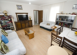 شقة واسعة 3 + 1 مع أثاث في كونيالتي أنطاليا