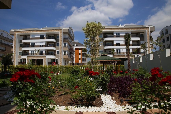 بنتهاوس واسع 4 + 1 في اونجالي كونيالتي