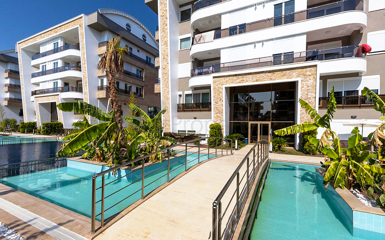 بنتهاوس واسع 4 + 1 في اونجالي كونيالتي