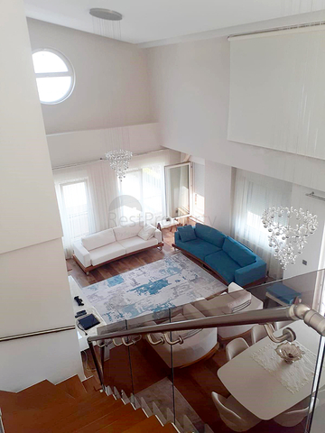 بنتهاوس واسع 4 + 1 في اونجالي كونيالتي