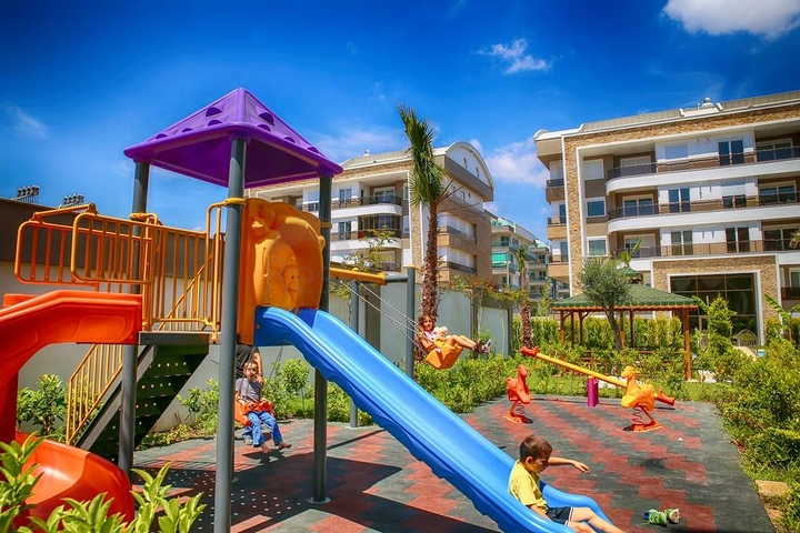 بنتهاوس واسع 4 + 1 في اونجالي كونيالتي