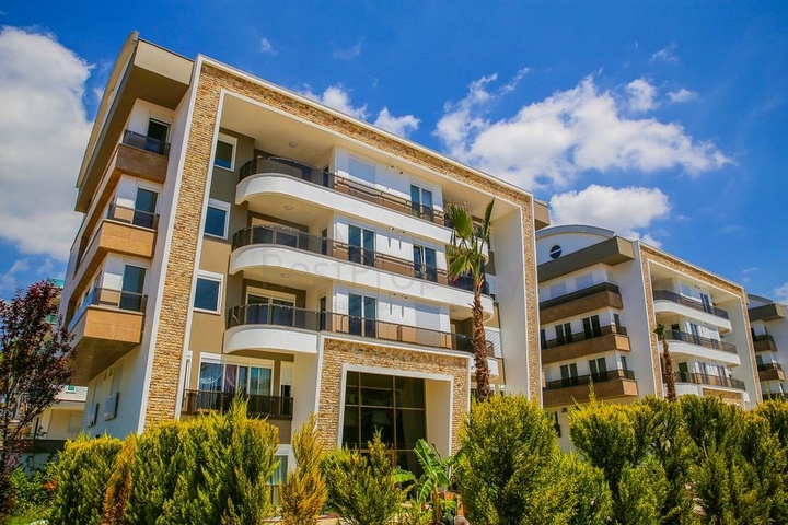 بنتهاوس واسع 4 + 1 في اونجالي كونيالتي