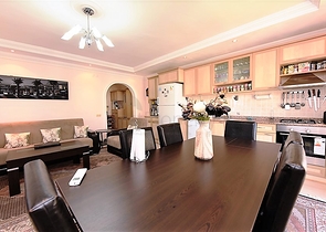 شقة غرفتين وصالة مفروشة - في منطقة اوبا المركزية 