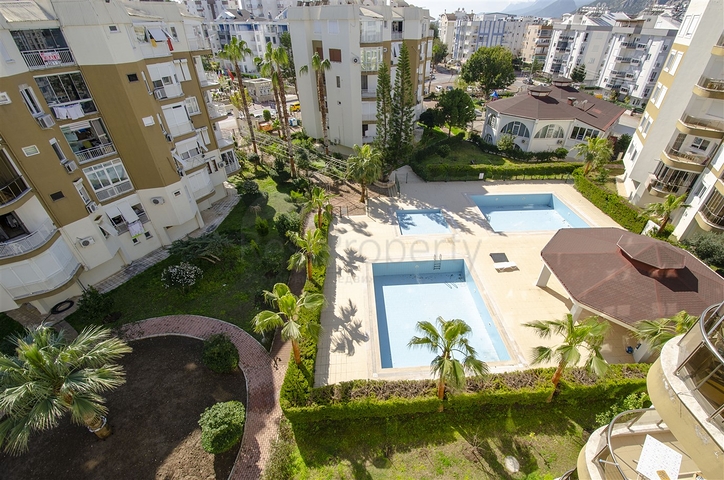 شقة 1 + 1 مع أثاث 5 دقائق من البحر في أنطاليا