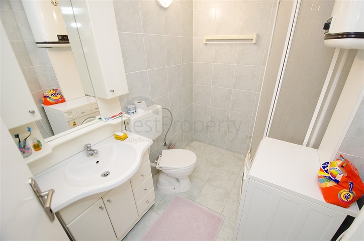 شقة 1 + 1 مع أثاث 5 دقائق من البحر في أنطاليا