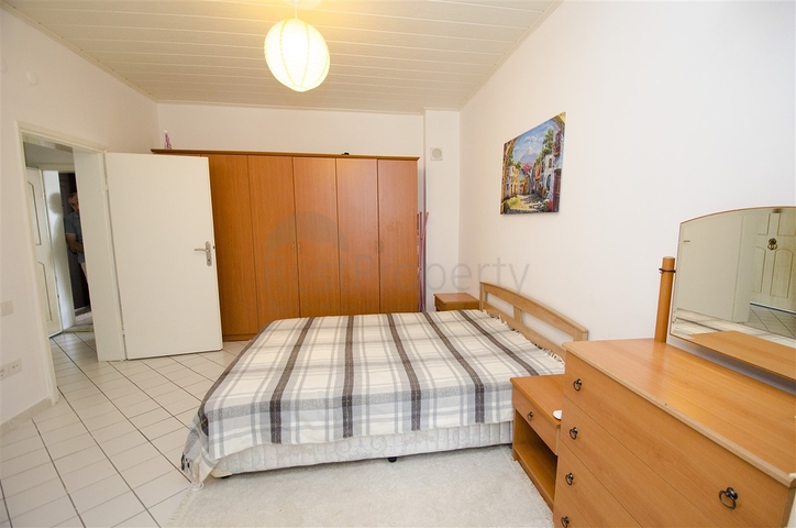 شقة 1 + 1 مع أثاث 5 دقائق من البحر في أنطاليا