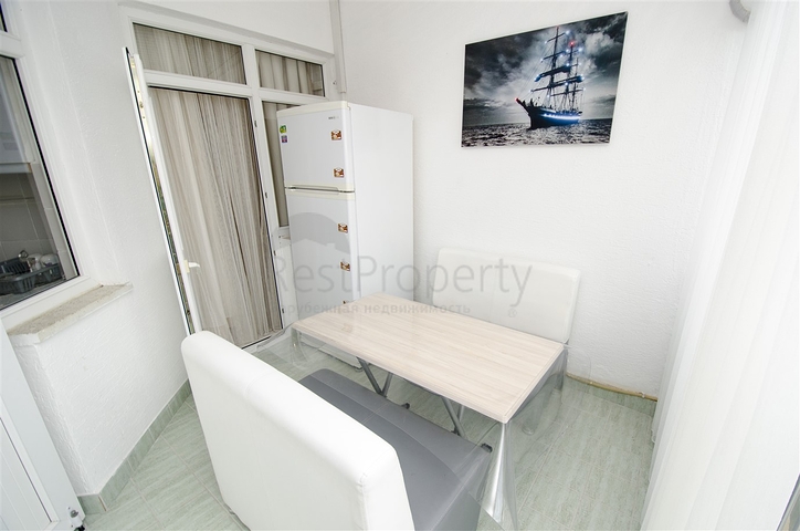 شقة 1 + 1 مع أثاث 5 دقائق من البحر في أنطاليا