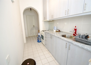 شقة 1 + 1 مع أثاث 5 دقائق من البحر في أنطاليا