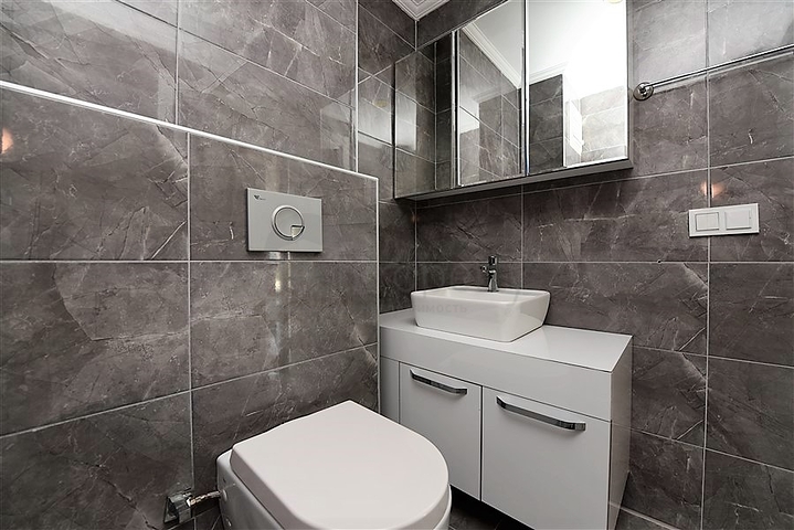 مع تراس واسع - دوبلكس مؤثثة - تصميم 3 غرف وصالة - ضمن مجمع سكني / كاستل / الانيا 