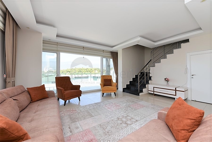 مع تراس واسع - دوبلكس مؤثثة - تصميم 3 غرف وصالة - ضمن مجمع سكني / كاستل / الانيا 