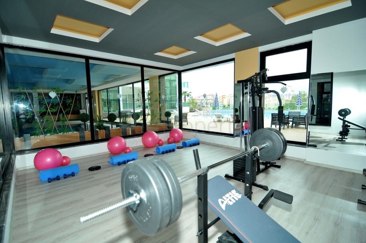 مع تراس واسع - دوبلكس مؤثثة - تصميم 3 غرف وصالة - ضمن مجمع سكني / كاستل / الانيا 