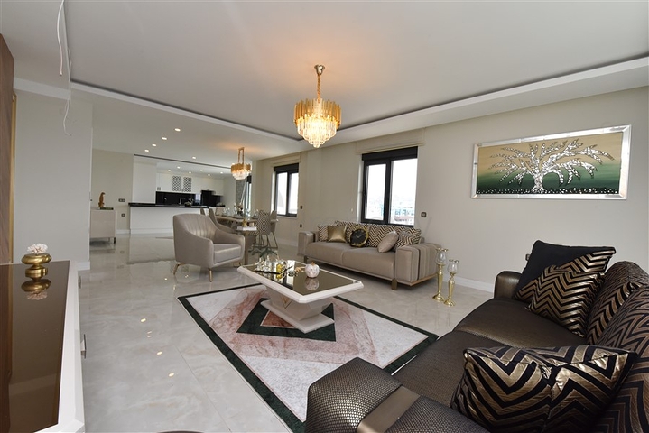 دوبلكس باطلالة بحرية مباشرة - 4 غرف وصالة - ضمن مجمع سكني - في مهموتلار / الانيا 