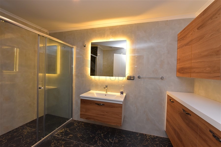 دوبلكس باطلالة بحرية مباشرة - 4 غرف وصالة - ضمن مجمع سكني - في مهموتلار / الانيا 